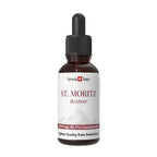 Flaske med St. Moritz og Formula Swiss-branding på hvid baggrund